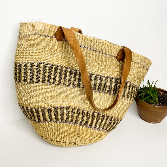 Woven Straw Tote Natural Stripe Leather Handle Market Bag - Picture 4 of 7